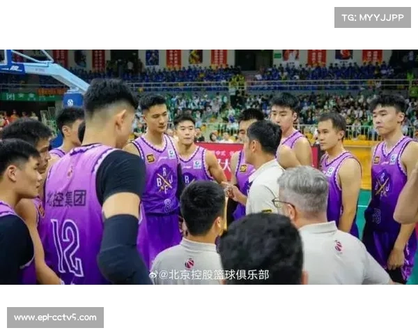 CBA联赛首次设立俱乐部杯赛,采用赛会制形式 CBA联赛首次设立俱乐部杯赛,采用赛会制形式